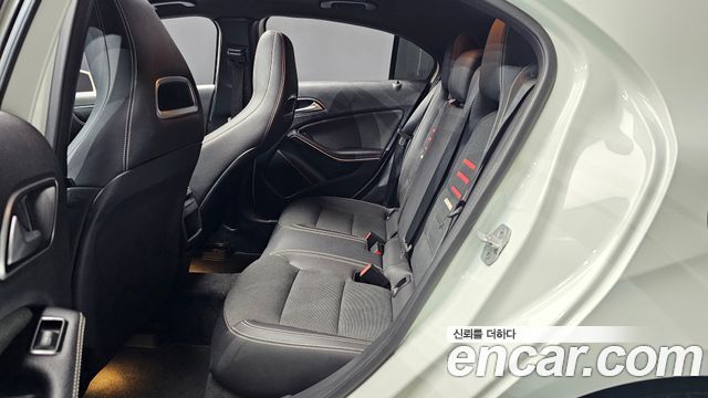 Mercedes-Benz A-Class (W176) A200 2017 — фото 12