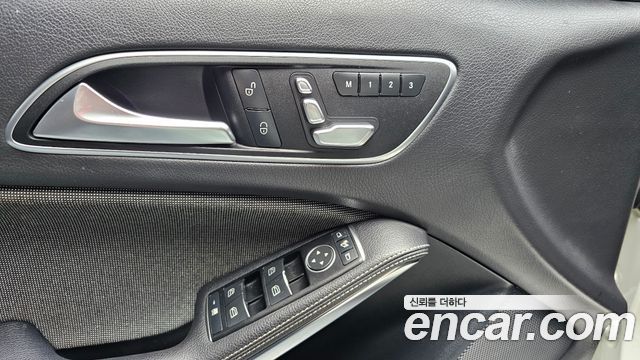 Mercedes-Benz A-Class (W176) A200 2017 — фото 17