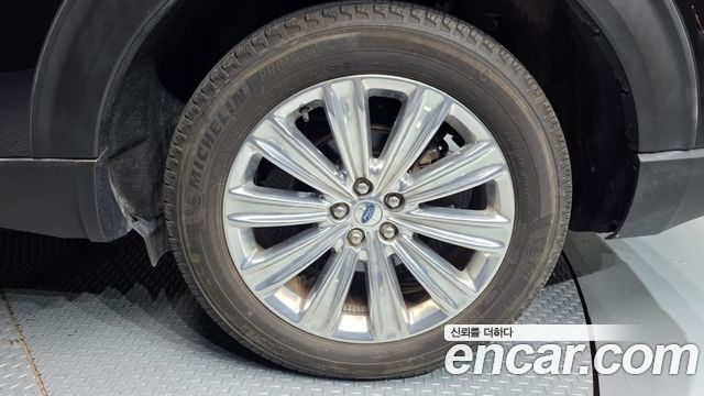 Ford Explorer (VI) 2.3 LimIted 4WD 2022 — фото 21