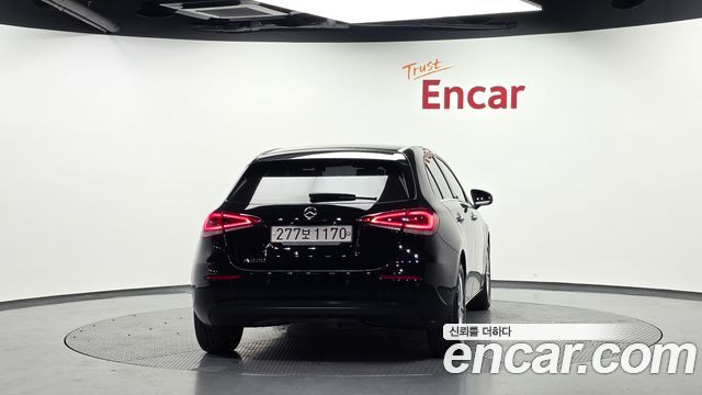 Mercedes-Benz A-Class (W177) A220 Hatchback 2020 — фото 4