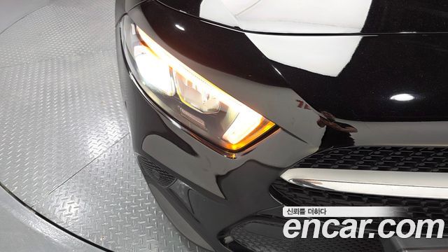 Mercedes-Benz A-Class (W177) A220 Hatchback 2020 — фото 22