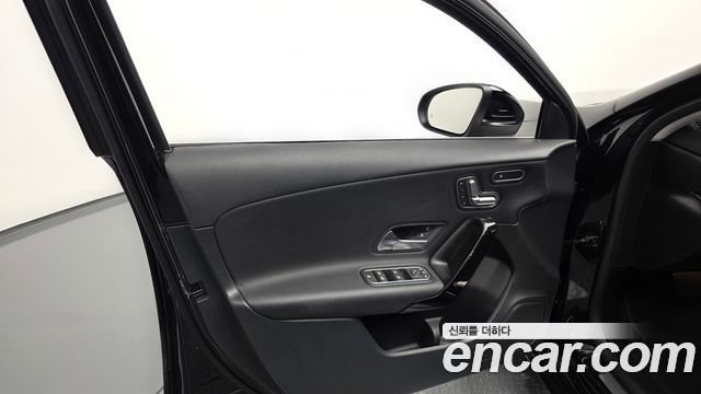 Mercedes-Benz A-Class (W177) A220 Hatchback 2020 — фото 24