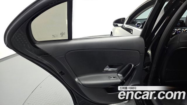 Mercedes-Benz A-Class (W177) A220 Hatchback 2020 — фото 25