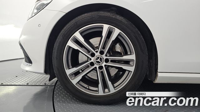 Mercedes-Benz E-Class (W213) E250 Avantgarde 2023 — фото 5