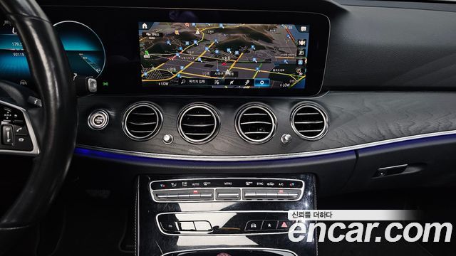 Mercedes-Benz E-Class (W213) E250 Avantgarde 2023 — фото 14