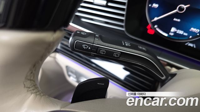 Mercedes-Benz GLS-Class (X167) Maybach GLS600 4MATIC Manufakur 2023 — фото 36