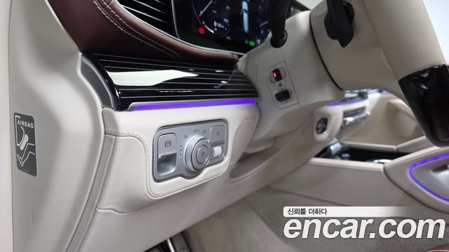 Mercedes-Benz GLS-Class (X167) Maybach GLS600 4MATIC Manufakur 2023 — фото 40