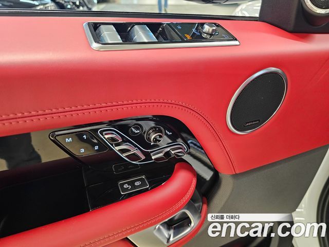 Land Rover Range Rover (IV) 5.0 SC AB LWB 2019 — фото 17
