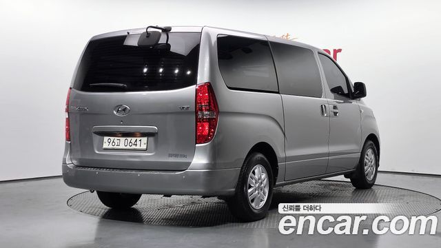 Hyundai Grand Starex Van 3-Seater Smart 2019 — фото 2