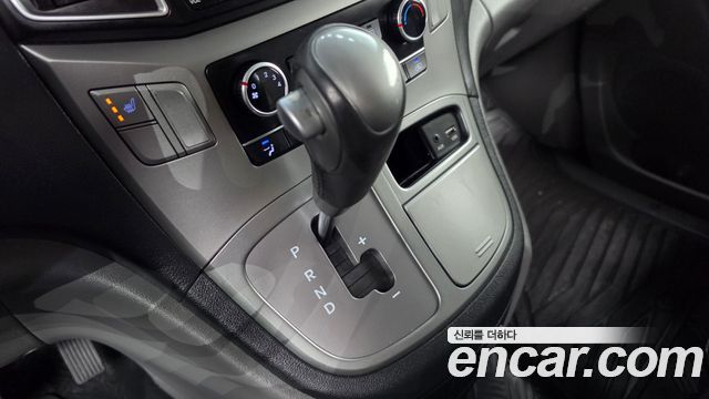 Hyundai Grand Starex Van 3-Seater Smart 2019 — фото 9