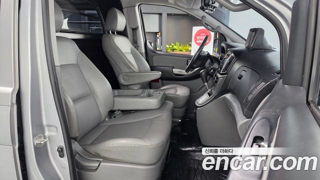 Hyundai Grand Starex Van 3-Seater Smart 2019 — фото 15