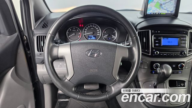 Hyundai Grand Starex Van 3-Seater Smart 2019 — фото 16