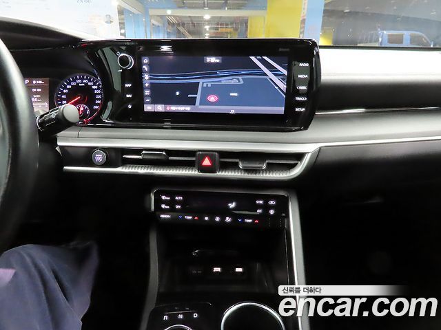 Kia K5 (III) 2.0 Prestige 2021 — фото 10