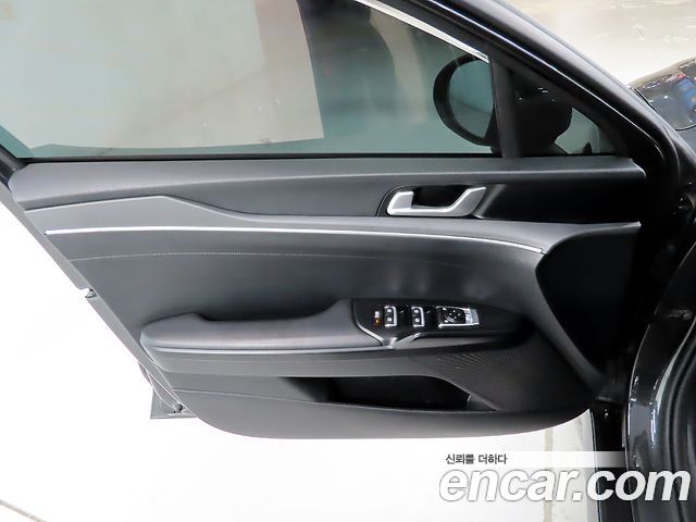 Kia K5 (III) 2.0 Prestige 2021 — фото 17