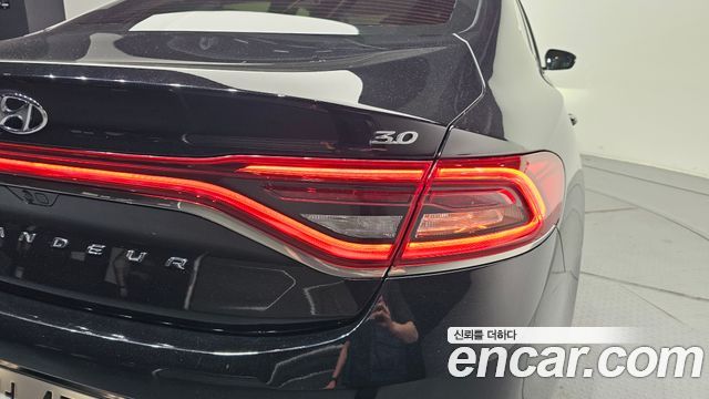 Hyundai Grandeur (IG) 3.0 Exclusive Special 2019 — фото 23