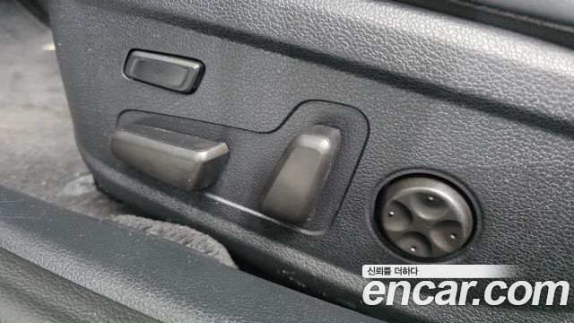 Hyundai Grandeur (IG) 3.0 Exclusive Special 2019 — фото 33