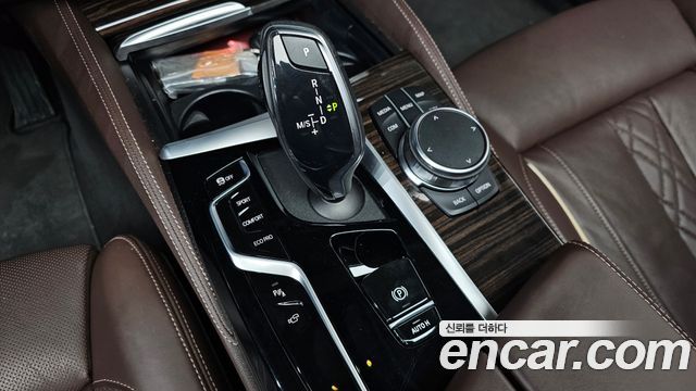 BMW 5 Series (G30) 523d Luxury 2023 — фото 9