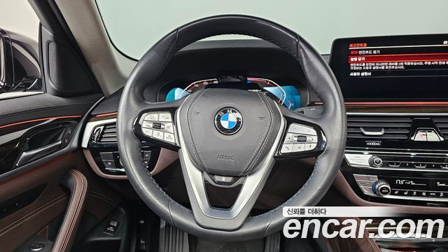BMW 5 Series (G30) 523d Luxury 2023 — фото 13