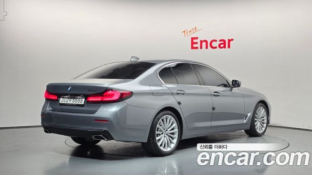 BMW 5 Series (G30) 530i Luxury 2023 — фото 2