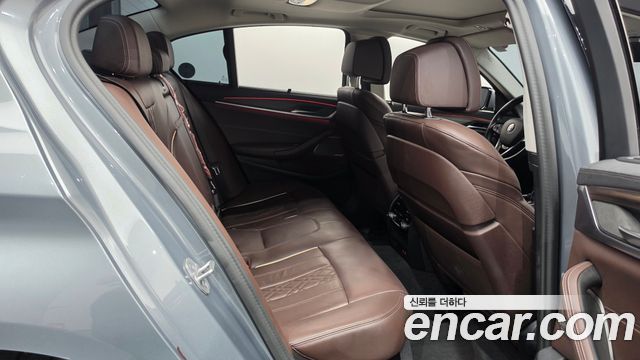 BMW 5 Series (G30) 530i Luxury 2023 — фото 12