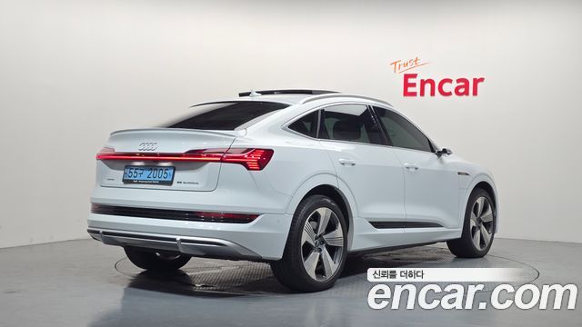 Audi e-tron 55 Quattro Sportback 2021 — фото 2