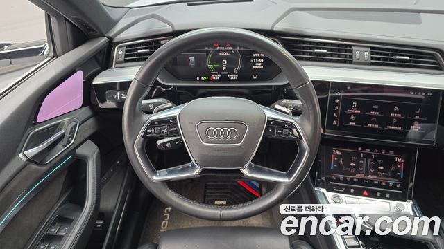 Audi e-tron 55 Quattro Sportback 2021 — фото 14