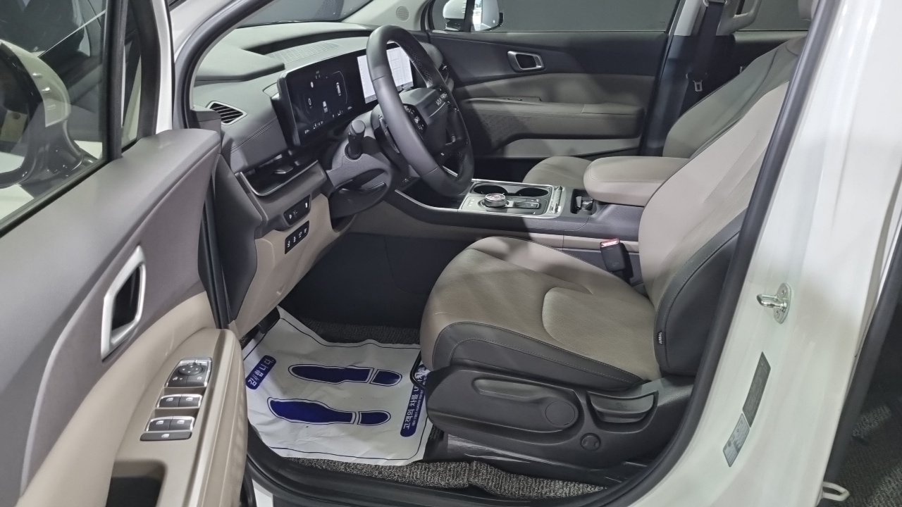 Kia Carnival (IV) Diesel 9-Seater Prestige 2025 — фото 10