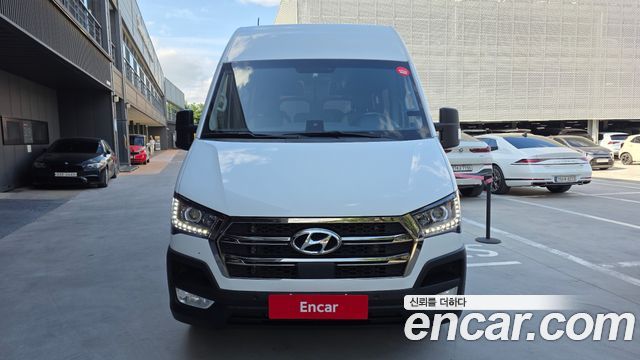 Hyundai Solati 15-seater Luxury 2024 — фото 3
