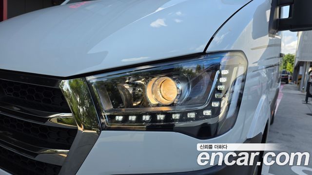 Hyundai Solati 15-seater Luxury 2024 — фото 22