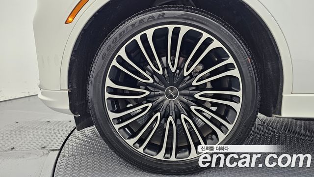 Lincoln Aviator (II) 3.0 Black Label AWD 2025 — фото 5