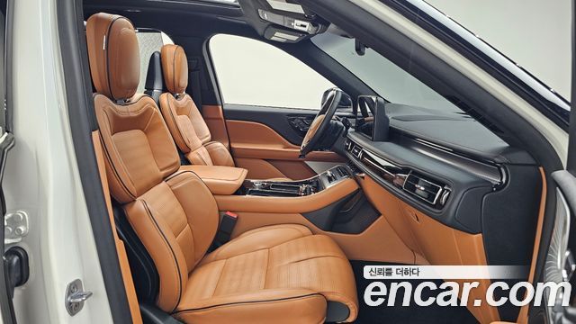 Lincoln Aviator (II) 3.0 Black Label AWD 2025 — фото 15