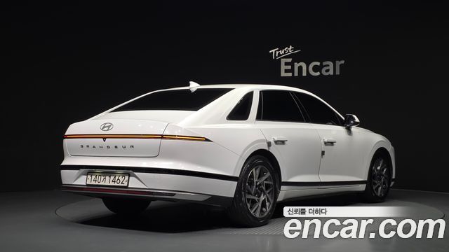 Hyundai Grandeur (GN7) 3.5 LPG 2WD Premium 2023 — фото 2