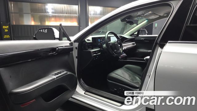 Hyundai Grandeur (GN7) 3.5 LPG 2WD Premium 2023 — фото 10