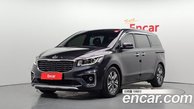 Kia Carnival 9-Seater Luxury 2019 — фото 1
