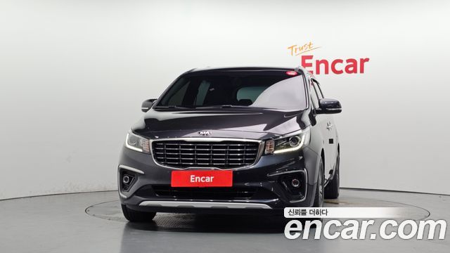Kia Carnival 9-Seater Luxury 2019 — фото 3