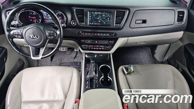 Kia Carnival 9-Seater Luxury 2019 — фото 7