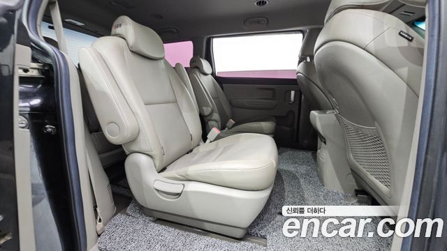 Kia Carnival 9-Seater Luxury 2019 — фото 11