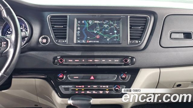 Kia Carnival 9-Seater Luxury 2019 — фото 14