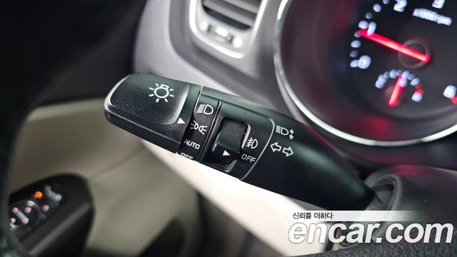 Kia Carnival 9-Seater Luxury 2019 — фото 17