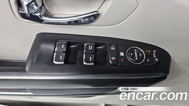 Kia Carnival 9-Seater Luxury 2019 — фото 18
