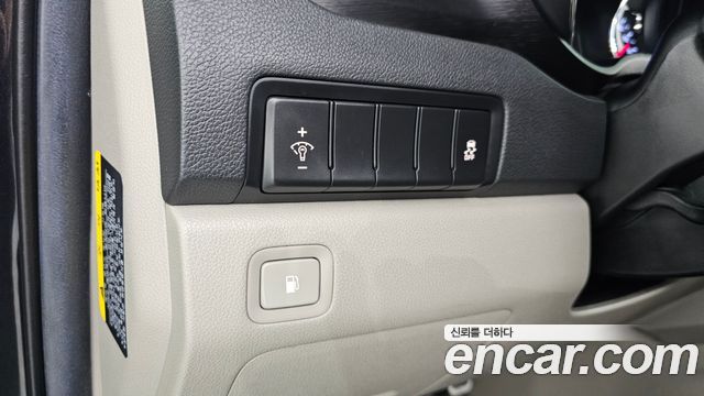 Kia Carnival 9-Seater Luxury 2019 — фото 19