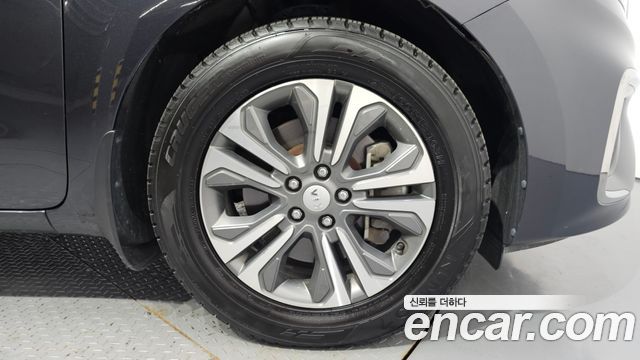Kia Carnival 9-Seater Luxury 2019 — фото 21