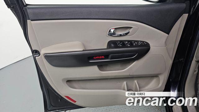 Kia Carnival 9-Seater Luxury 2019 — фото 24