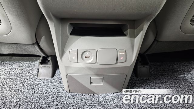 Kia Carnival 9-Seater Luxury 2019 — фото 27
