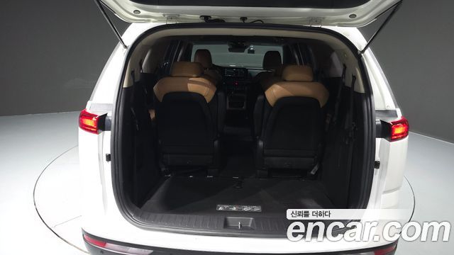 Kia Carnival (IV) Diesel 9-Seater Prestige 2023 — фото 24