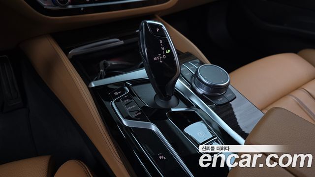 BMW 5 Series (G30) 520i M Sport 2021 — фото 9