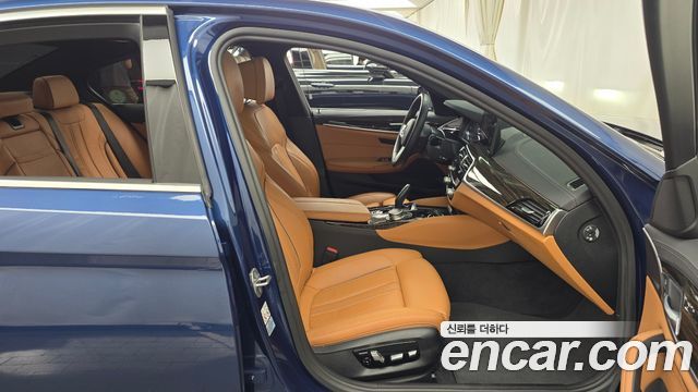 BMW 5 Series (G30) 520i M Sport 2021 — фото 11