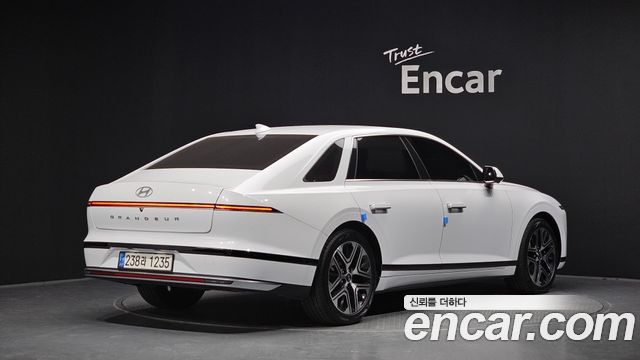 Hyundai Grandeur (GN7) 2,5 Gasoline 2WD Exclusive 2023 — фото 2