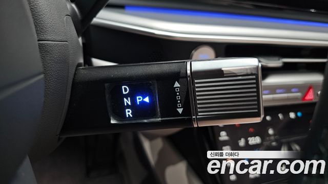 Hyundai Grandeur (GN7) 2,5 Gasoline 2WD Exclusive 2023 — фото 9