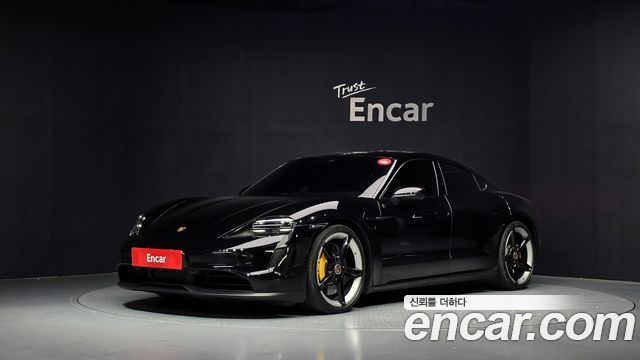 Porsche Taycan Base